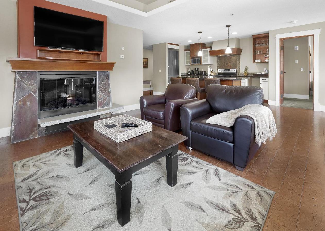 Sunset Ridge - Luxurious Corner Condo - Spectacular Mt Views With Open Pool! Canmore Dış mekan fotoğraf